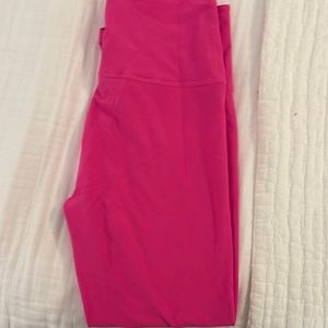 Beyond Yoga hot pink leggings. XL